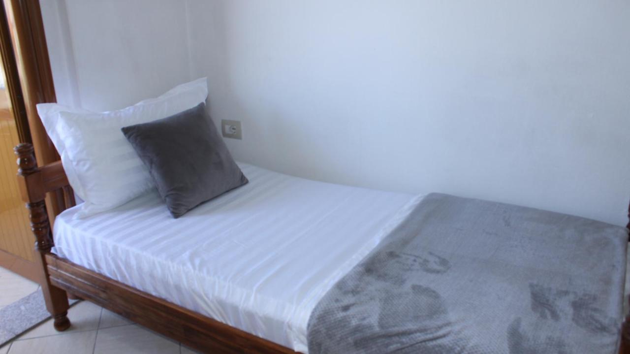 Deni'S Family Apartment In New Blvd Tirana Exterior photo